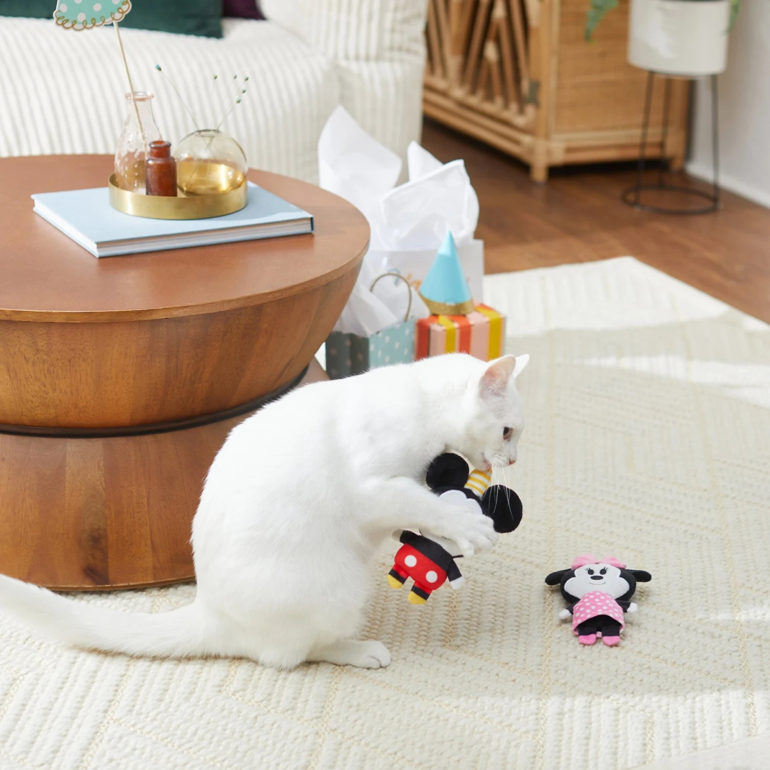 Disney Mickey Mouse & Minnie Mouse Birthday Plush Cat Toy With Catnip 2 Disney Mickey Mouse & Minnie Mouse Birthday Plush Cat Toy With Catnip - Image 2