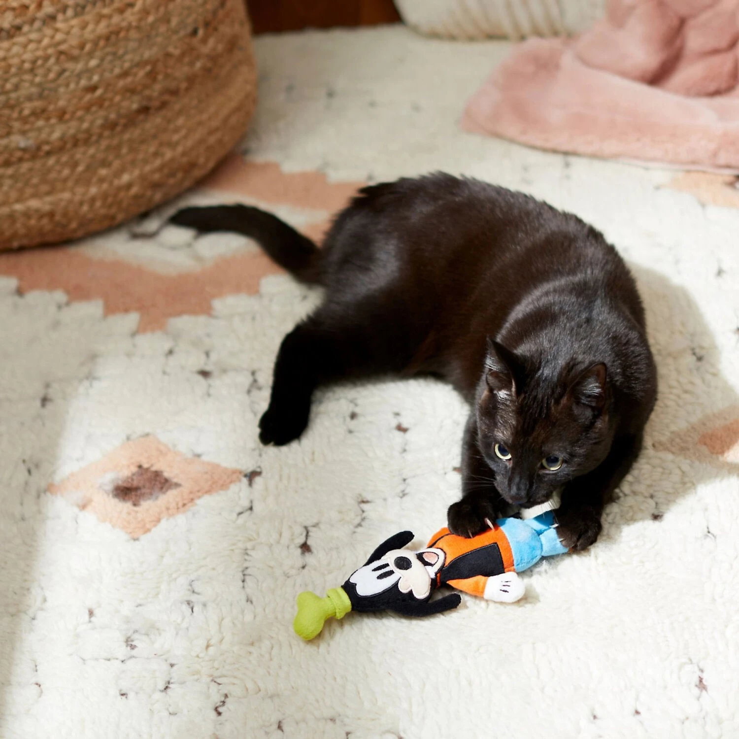 Disney Mickey Mouse Plush Kicker Cat Toy With Catnip & Disney Goofy Plush Kicker Cat Toy With Catnip 7 Disney Mickey Mouse Plush Kicker Cat Toy With Catnip & Disney Goofy Plush Kicker Cat Toy With Catnip - Image 7